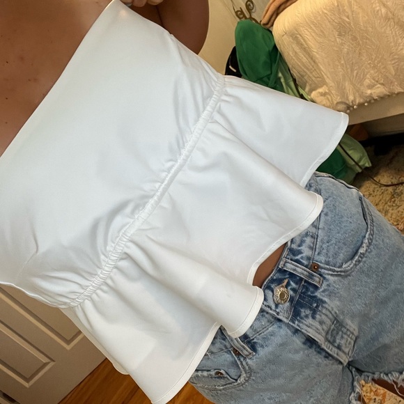 Ruffle Crop Top White - Picture 6 of 12